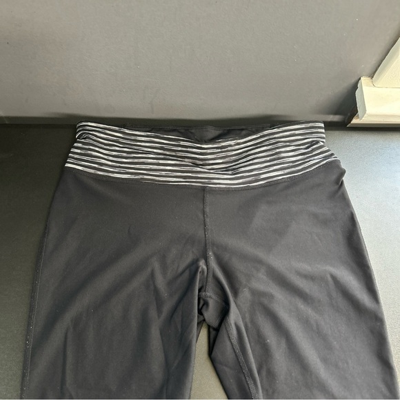 Xersion Activewear Leggings Women's Size L Stretch Black Sheer Cutout Accent - Picture 3 of 14